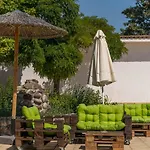 Pineas Konukevi 3*
