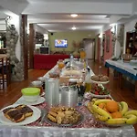 Konukevi Pineas